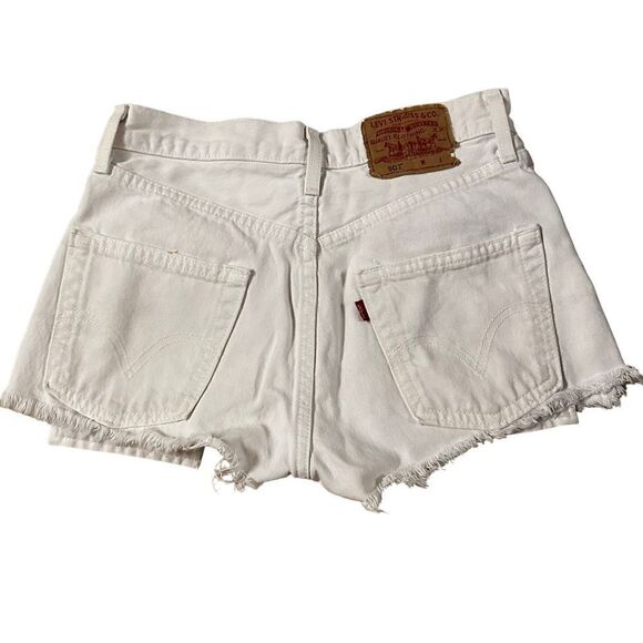 Levi’s ~ 501 - White denim cut offs ~ size 28 ~ button fly - Picture 2 of 8